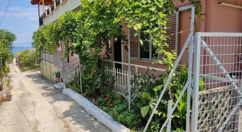 The Lemon House - Image 1