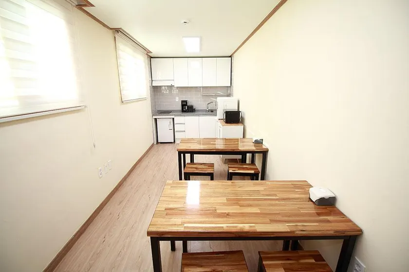 Busan Banggabangga Guest House - Image 1