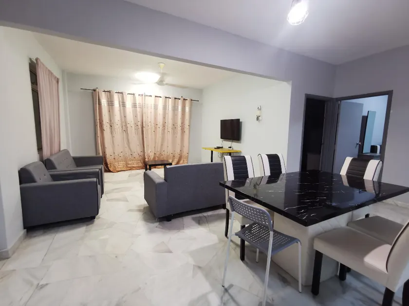 Si Rusa Apartments - Image 1