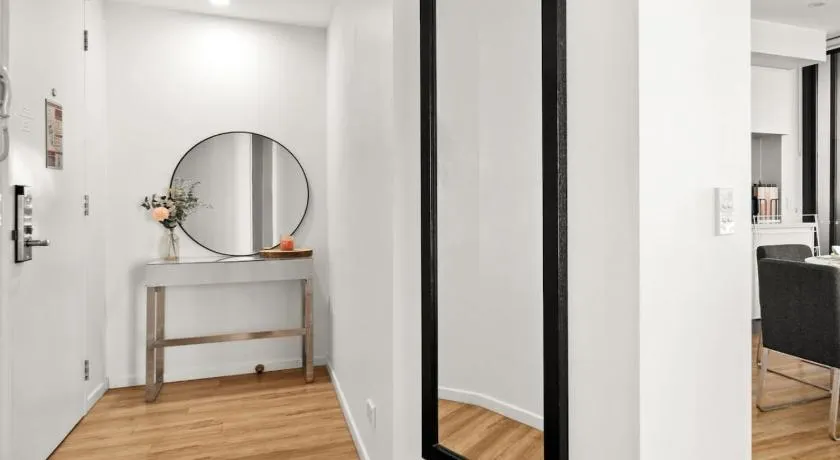 A Lovely 1 Bedroom Apt in Surfers Paradise - Image 1
