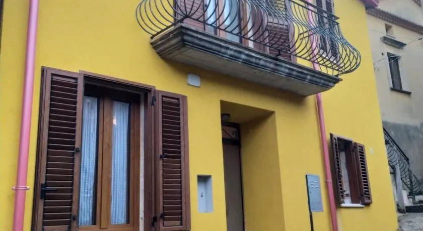 Antico Borgo - Via Napoli, 2 - Image 1