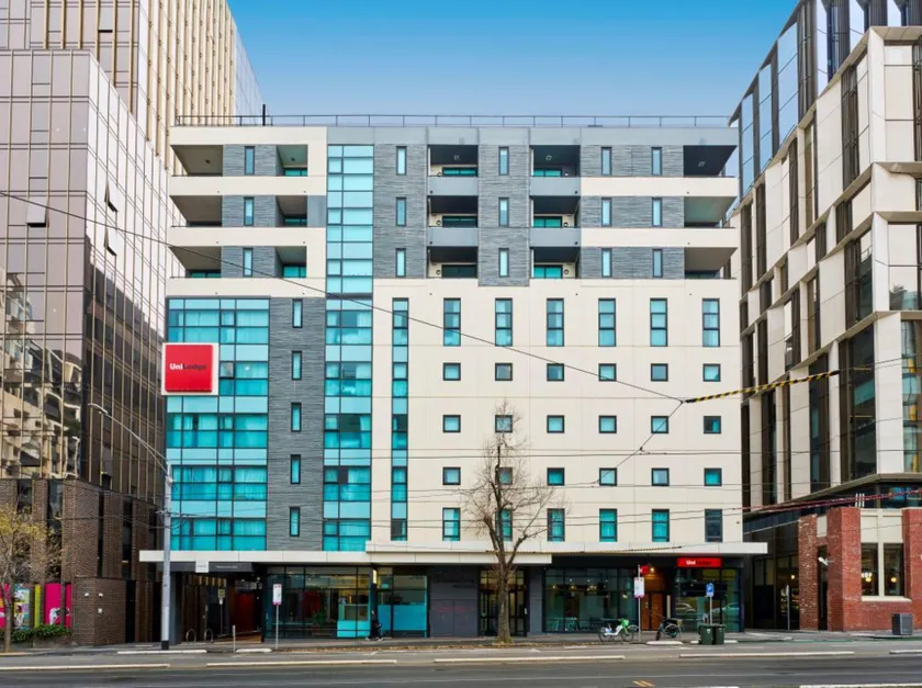 Essence Hotel Carlton - Image 1