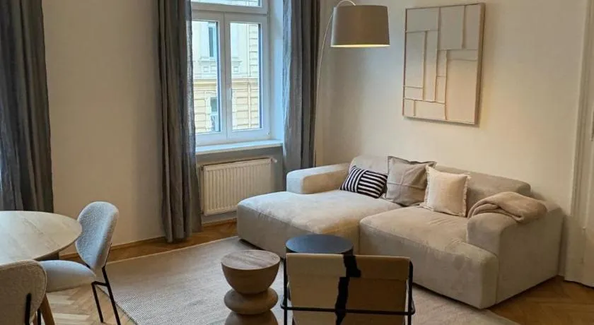 Premium Apartment close to city center - Image 1
