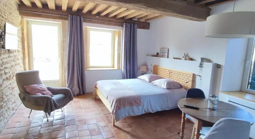 La Coquille, chambre douillette auprès d'un élevage d'escargots - Image 1