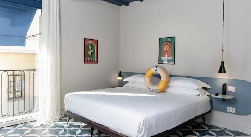 Riva Rooms - Image 1