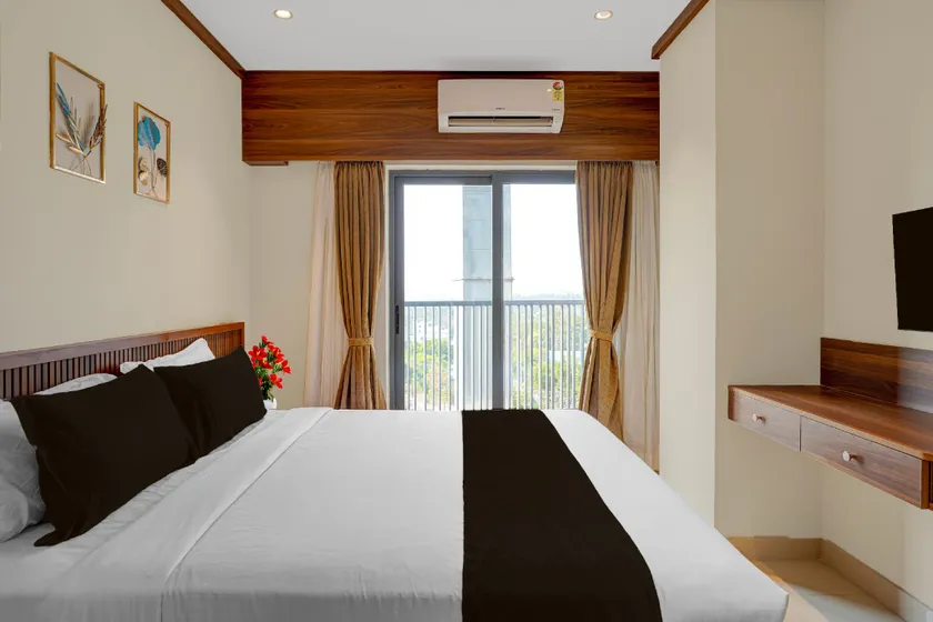 Super Townhouse Oak Turahalli Forestview Bansankari - Image 1