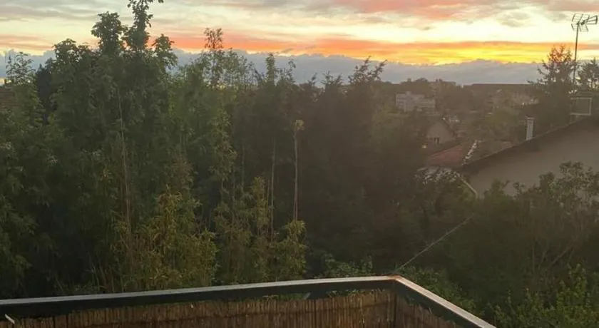 Petit cocon à Melun seul, en couple, entre amis ou en famille - Image 1