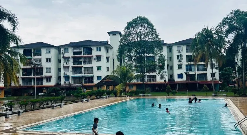 NaaaZ Homestay Bukit Beruntung - Image 1