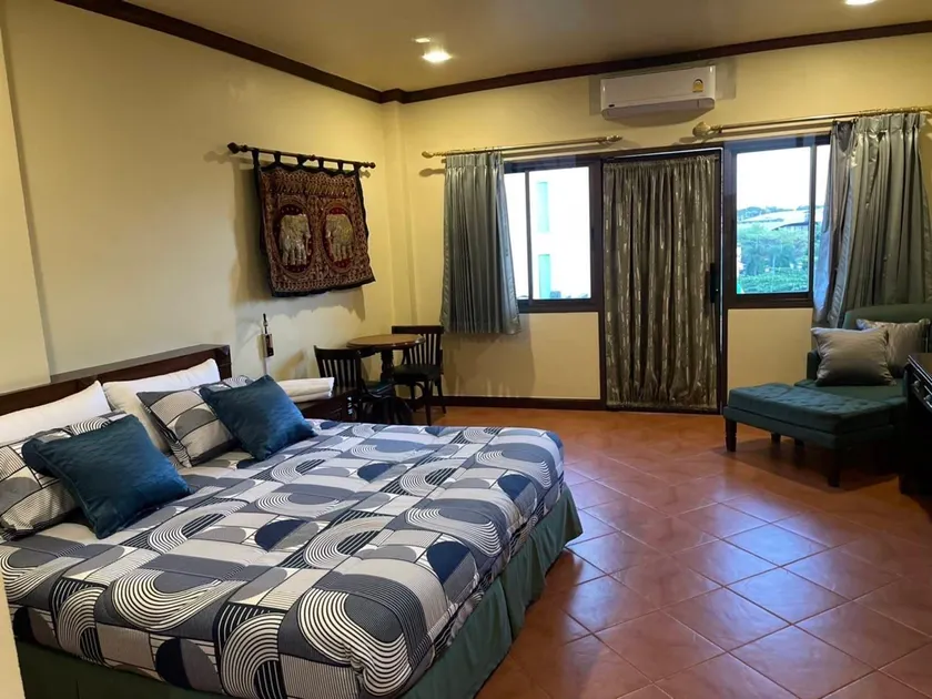 The Clock Guesthouse - Image 1