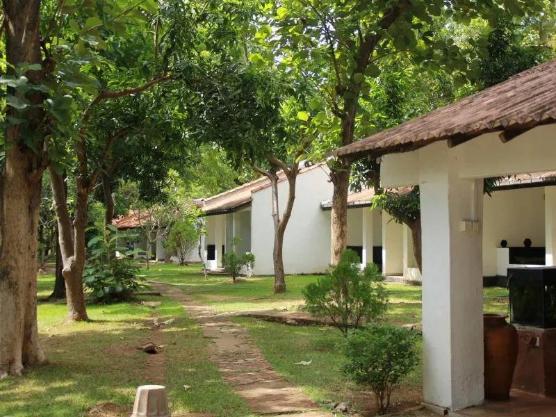 Dambulu Oya Family Park - Image 1