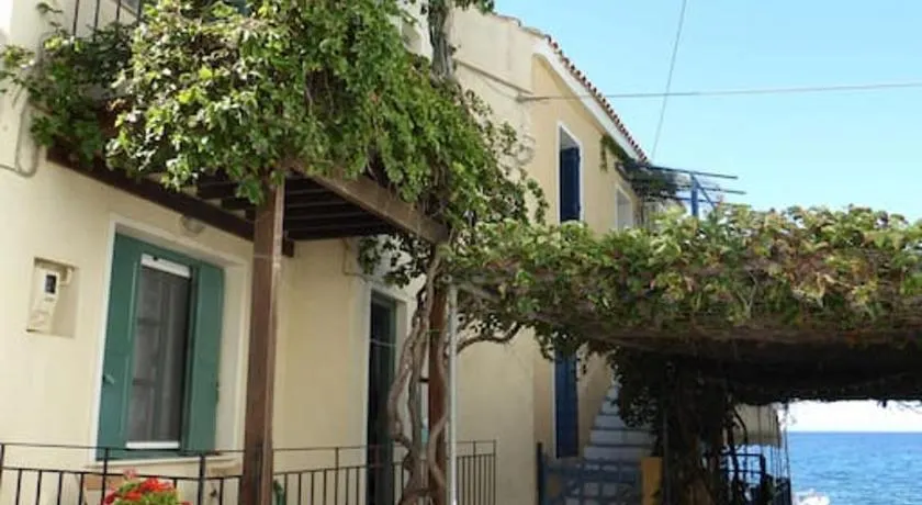 Pinelopi Holiday House - Image 1