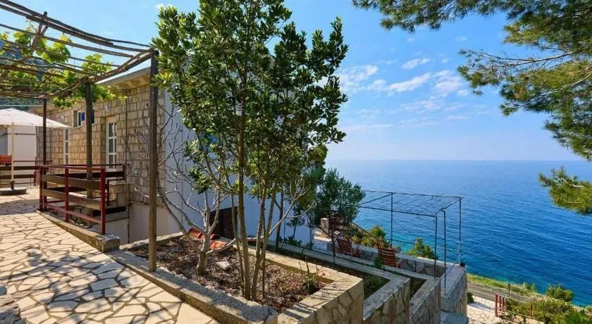 Seaside secluded apartments Cove Sutmiholjska, Mljet - 22318 - Image 1