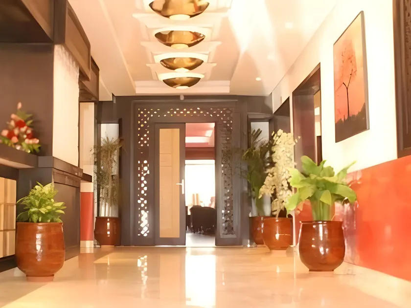 New Farah Hotel - Image 1