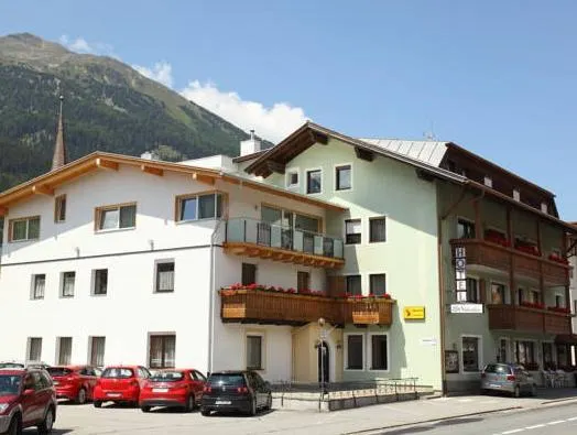 Hotel St Valentin Rooms & Appartements - Image 1