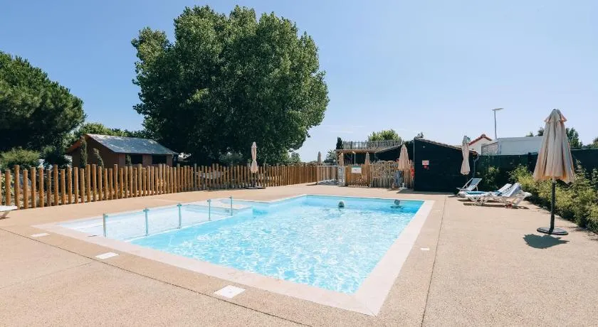 Camping Les Portes en Ré - Image 1