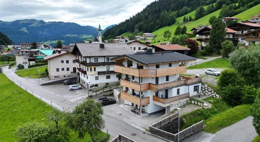 Tirolee Marchegg - Dog Friendly Comfort Apartment Wildschönau PremiumCard - Image 1