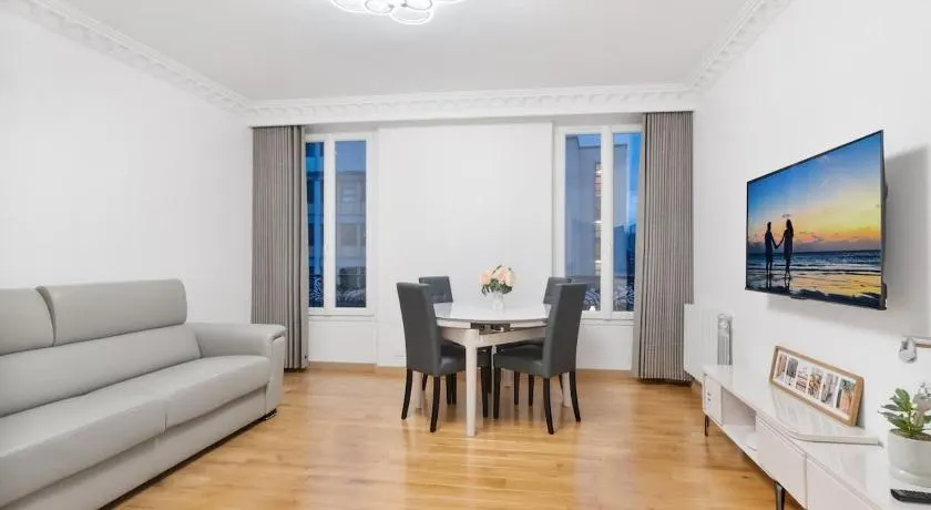 Cozy & Comfortable 2BR Apartment for 6 Guests in Pantin near Metro - Image 1