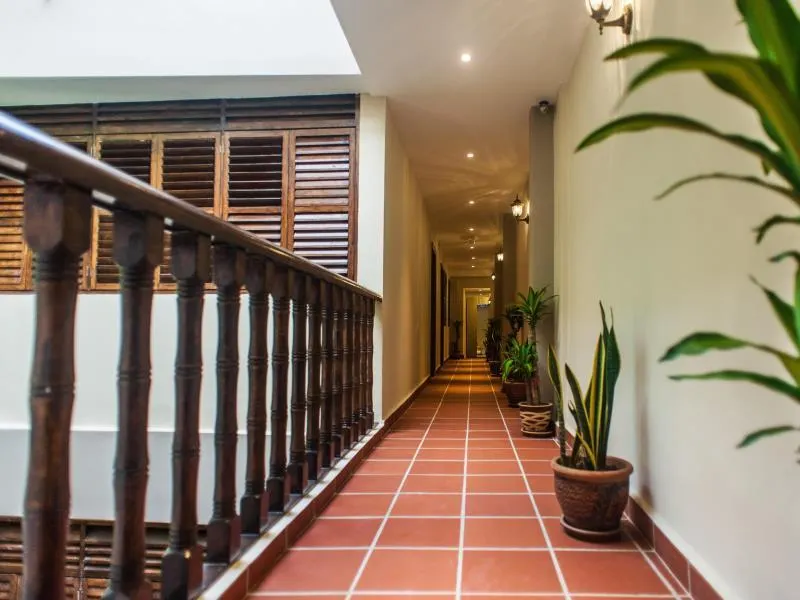 Armenian Suite Hotel - Image 1