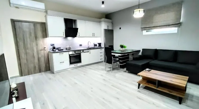 Theo's house - Image 1