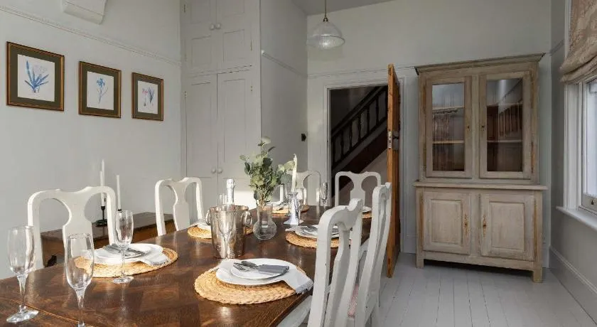 Victorian House Sleeps 14 Pool and Gardens - Image 1