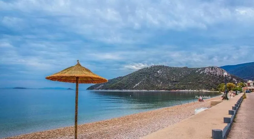 Διαμέρισμα με θέα στη θάλασσα στα Λουτρά Ωραίας Ελένης - Image 1