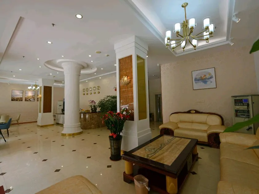 Yanling Hotel - Image 1