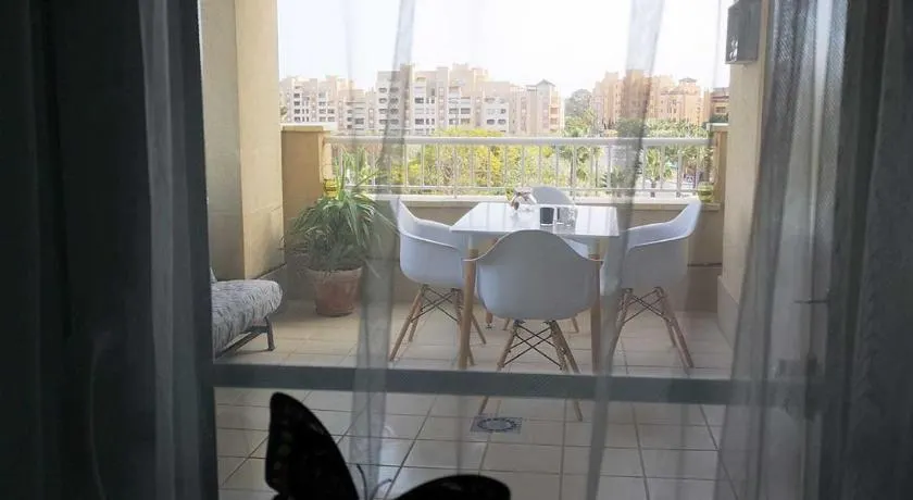 Apartamento en 1ª línea Residencial Las Arenas - Image 1