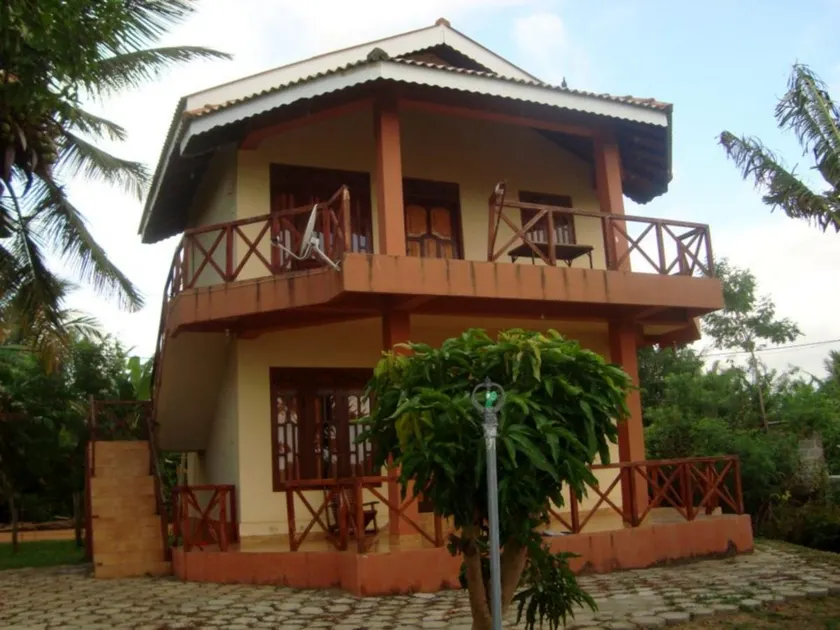 Lake View Cottage - Image 1