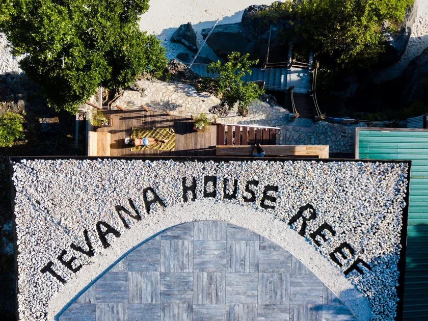 Tevana House Reef - Image 1