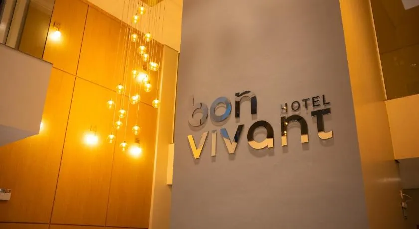 Hotel Bon Vivant - Image 1