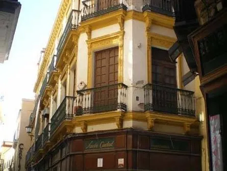 Apartamentos Quintero - Image 1