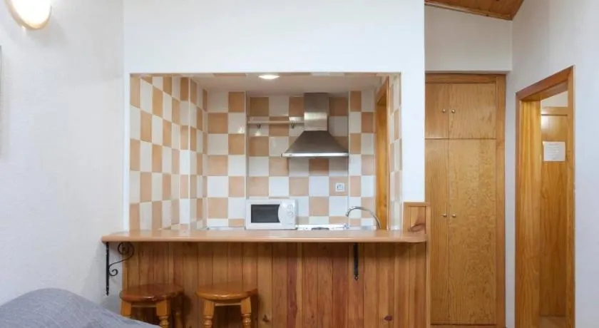 Apartamento en el puerto de San Isidro - Image 1