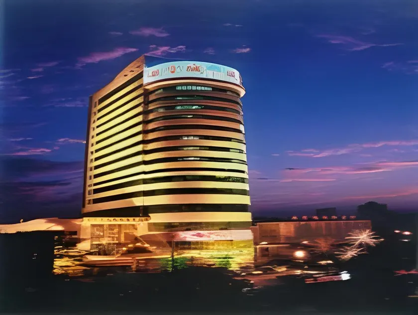 Luoyang Aviation Hotel - Image 1