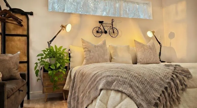 Studio Havana, Peaceful riverside retreat - Image 1