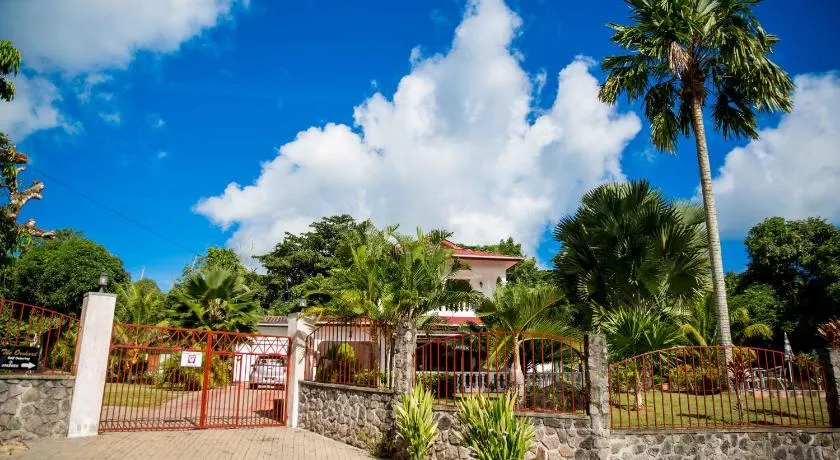 The Orchard Holiday Home - Image 1