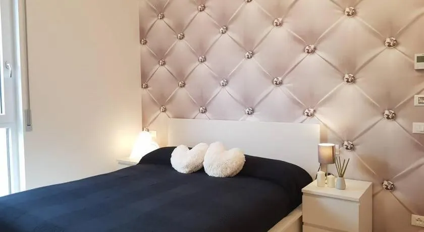 Bsuites trieste in centro storico con wifi - Image 1