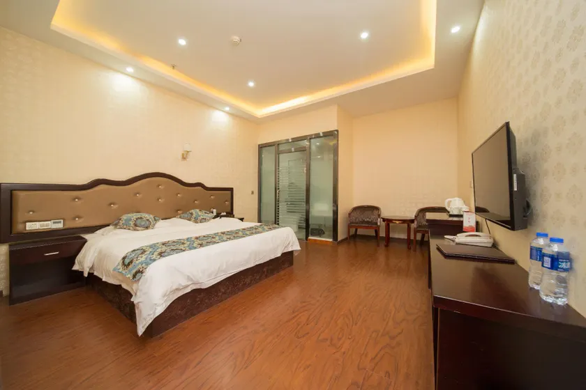 Chishui Lijia Business Hotel - Image 1