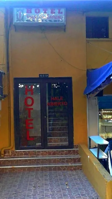 Hotel Villas Del Estadio - Image 1
