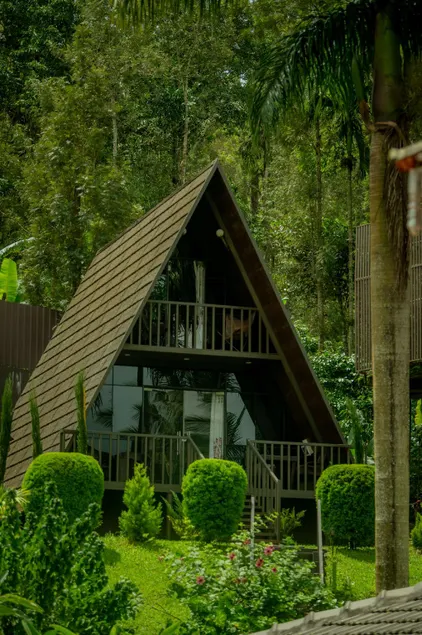 Chandramukuta Resort - Image 1