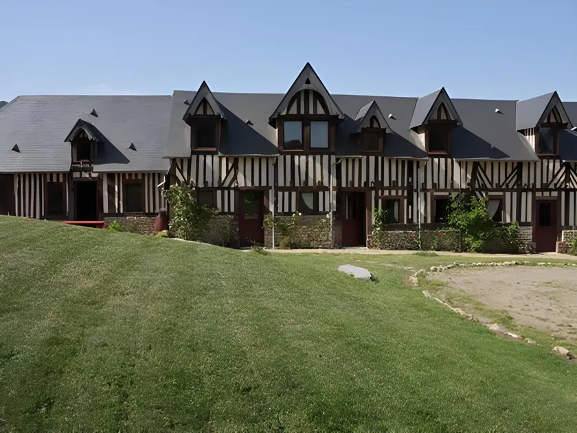 Les Chambres de Pontfol - Chambres d'hôtes - Guest house - Image 1