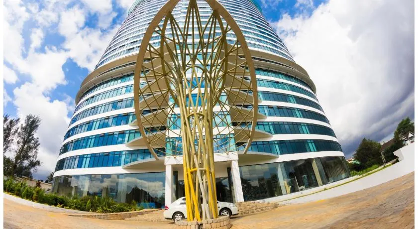 Lux Suites Le marc Luxury Apartments - Image 1