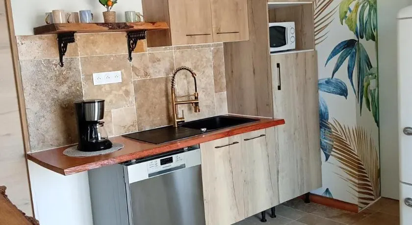 Maison moderne près de la mer - Image 1