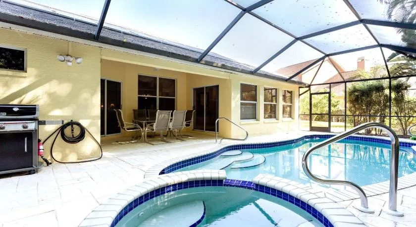 SERENE & ATTRACTIVE 3BR HEATED POOL/SPA HOME - Image 1