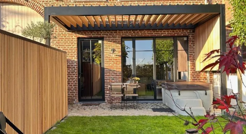 La Grange-Vorsen Logement privatif de 100m2 avec bain balnéo, cabine Infrarouge, jacuzzi, climatisation - Image 1