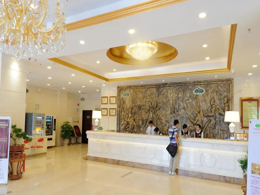 Vienna Hotel Yingcheng Hai Mountain Yingcheng - Image 1