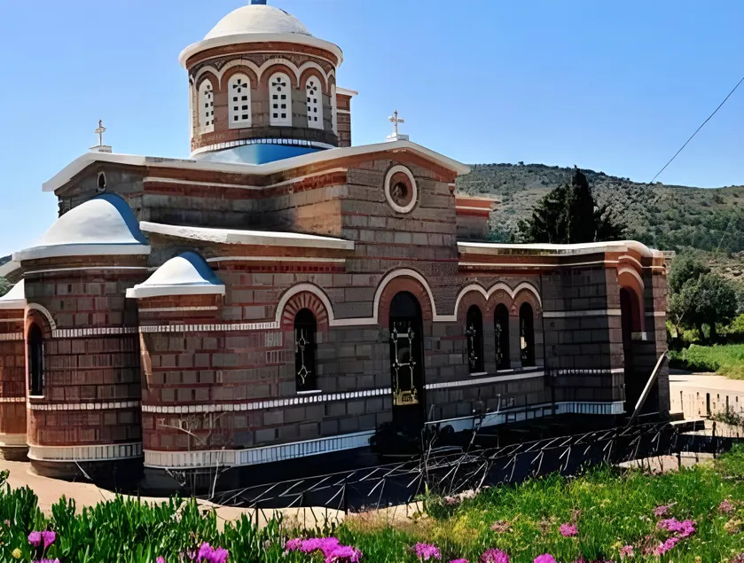 Mouzaliko Guesthouse Mansion - Image 1