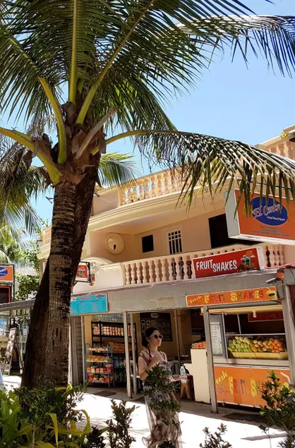 El Centro Beach Resort Boracay - Image 1