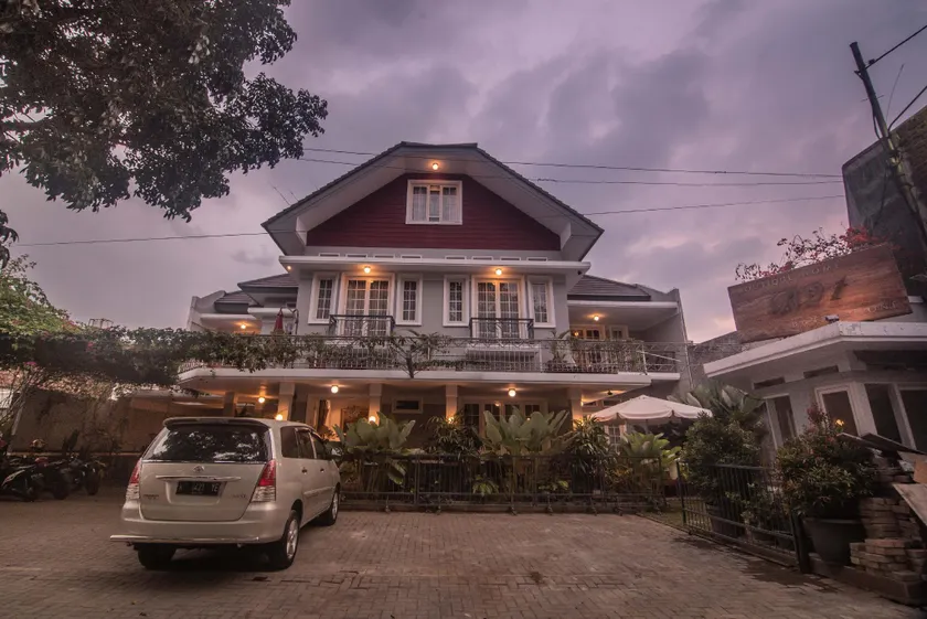 Boutique B21 Malang, Azana Hotels Collection - Image 1