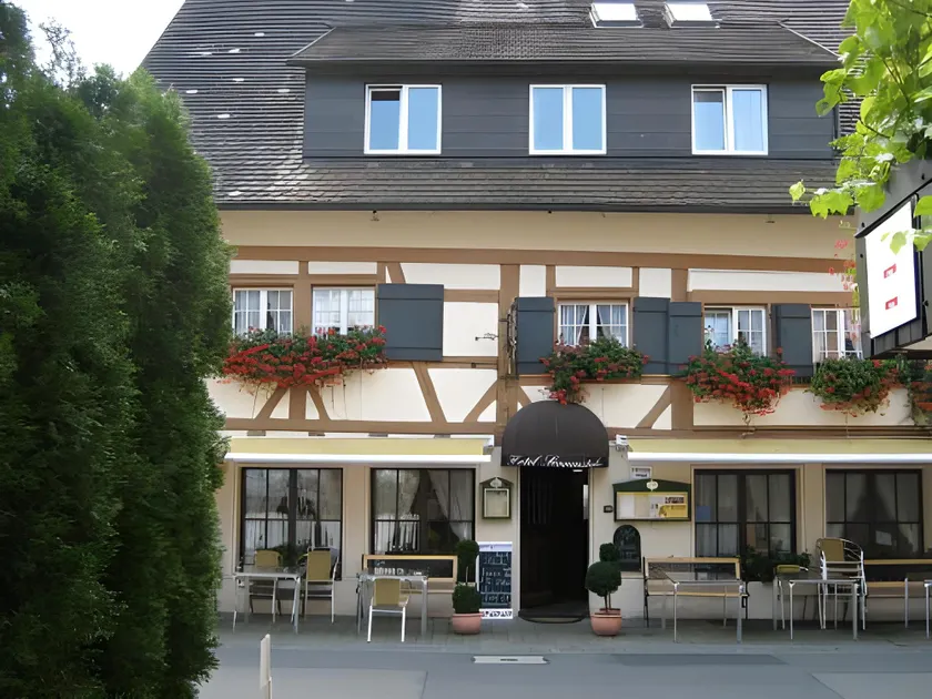 Hotel Sonnenstube Hagnau - Image 1