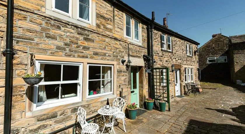 FRANCE FOLD COTTAGE - Cosy 1 Bed Cottage Close to Holmfirth & the Peak District, Yorkshire - Image 1